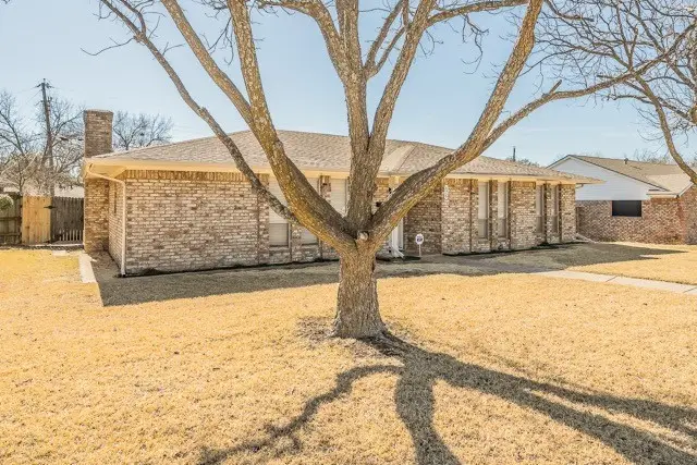 876 Dogwood Trail, Lancaster, TX 75146 - Image #3