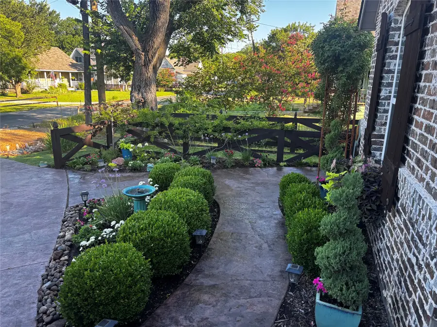 523 S Dallas Street, Van Alstyne, TX 75495 - Image #2