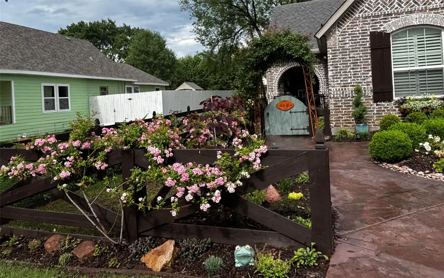 523 S Dallas Street, Van Alstyne, TX 75495 - Image #3