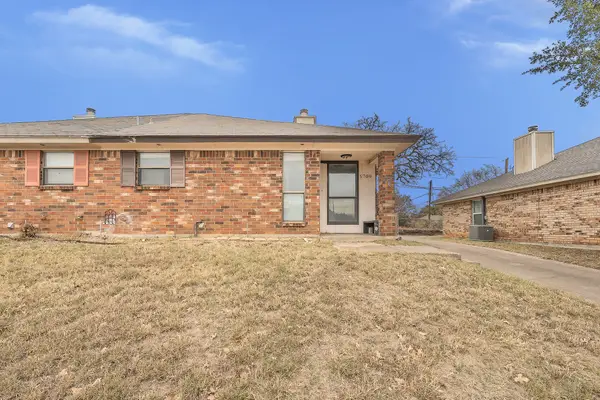 5709 Ranchogrande Drive, Arlington, TX 76017