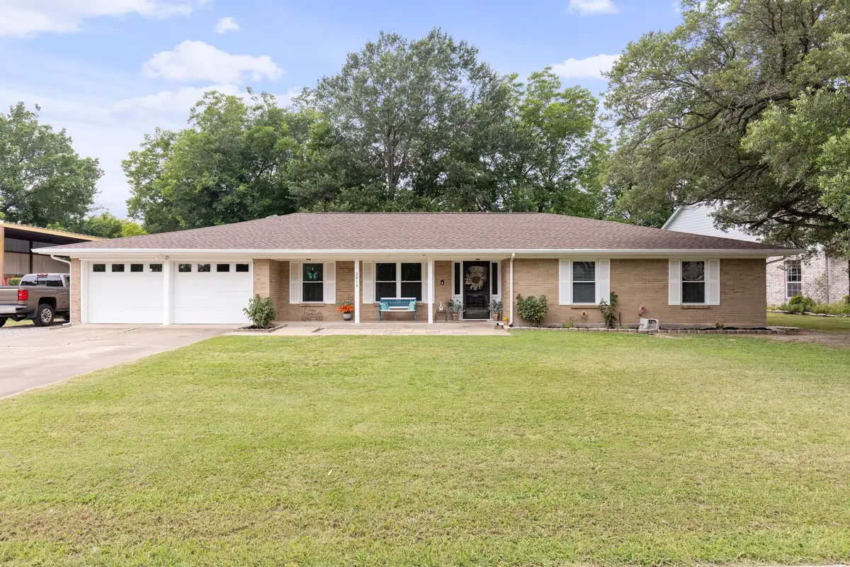 2812 Mccarley Drive, Commerce, TX 75428 - Image #1