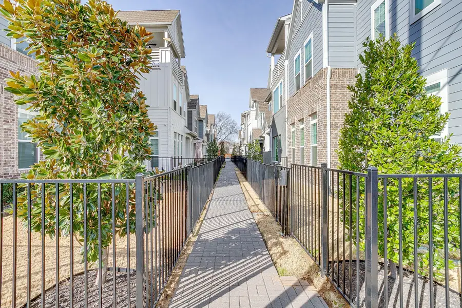 4913 Hidden Grove Drive, Fort Worth, TX 76114 - Image #2