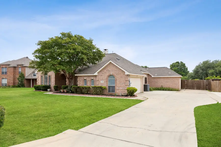 301 Cedar Circle, Shady Shores, TX 76208 - Image #2