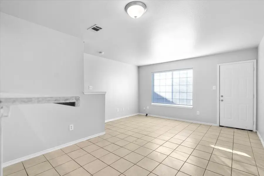 1922 Saint Louis Avenue, Fort Worth, TX 76110 - Image #2