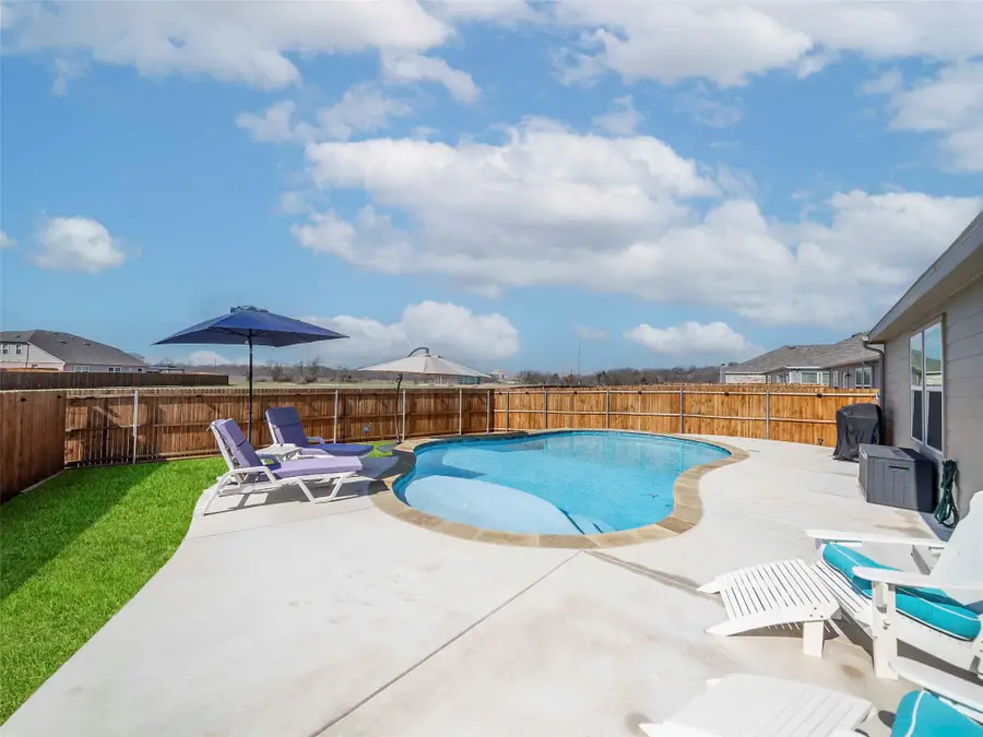 1916 Winding Creek Way, Denton, TX 76208 - Image #2