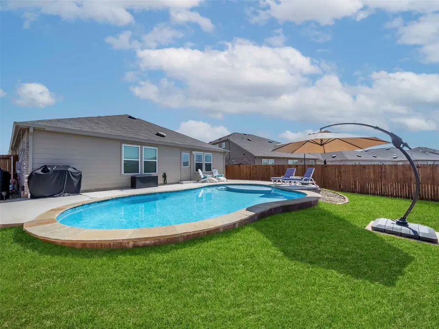 1916 Winding Creek Way, Denton, TX 76208 - Image #3