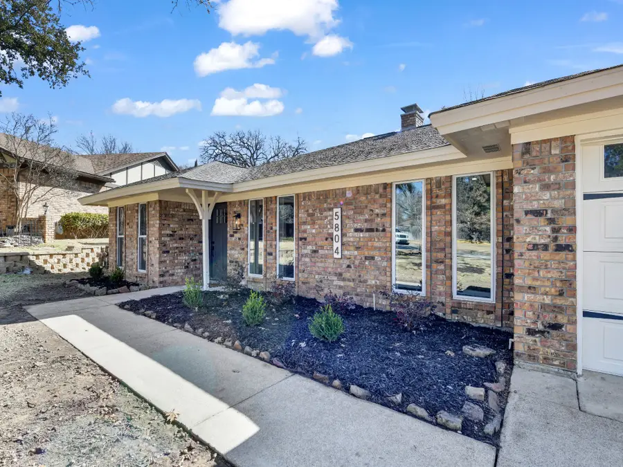 5804 Gatewood Drive, Arlington, TX 76016 - #2
