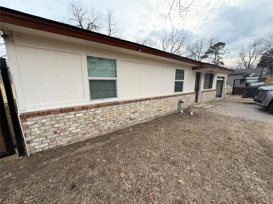 103 Myers Avenue, Cleburne, TX 76033 - #2