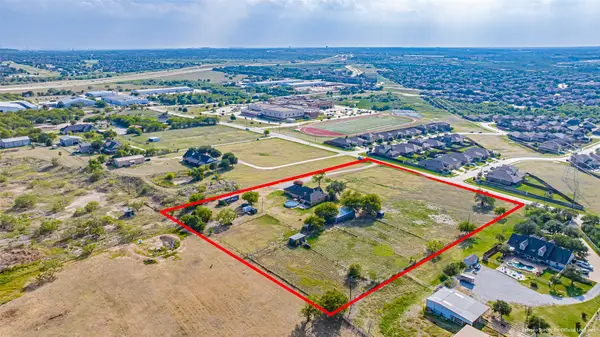 13978 Ridgetop Rd., Roanoke, TX 76262