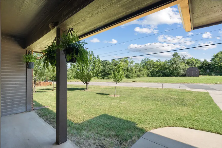 305 E 8th Street, Weatherford, TX 76086 - Image #3