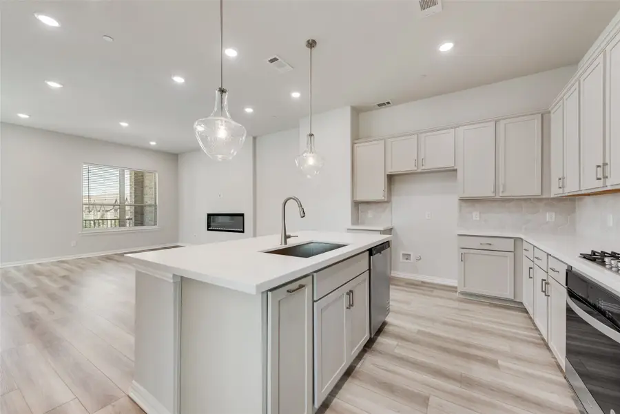 8151 Challenger Lane, Frisco, TX 75034 - Image #3