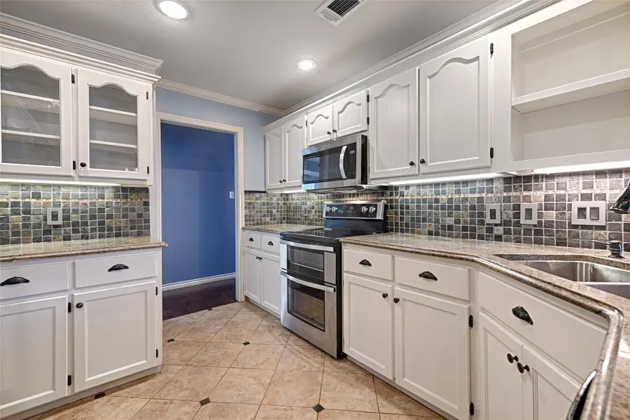 10508 Oak Creek Drive, Greenville, TX 75402 - Image #3