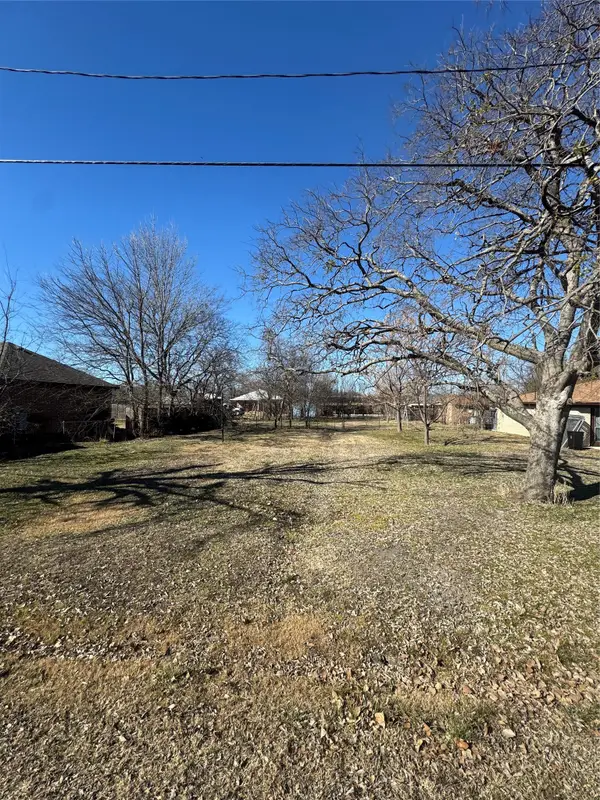260 E Cooper Street, Palmer, TX 75152