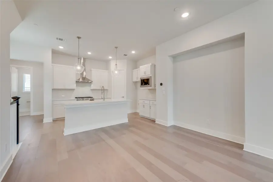 724 Ash Road, Plano, TX 75075 - Image #2