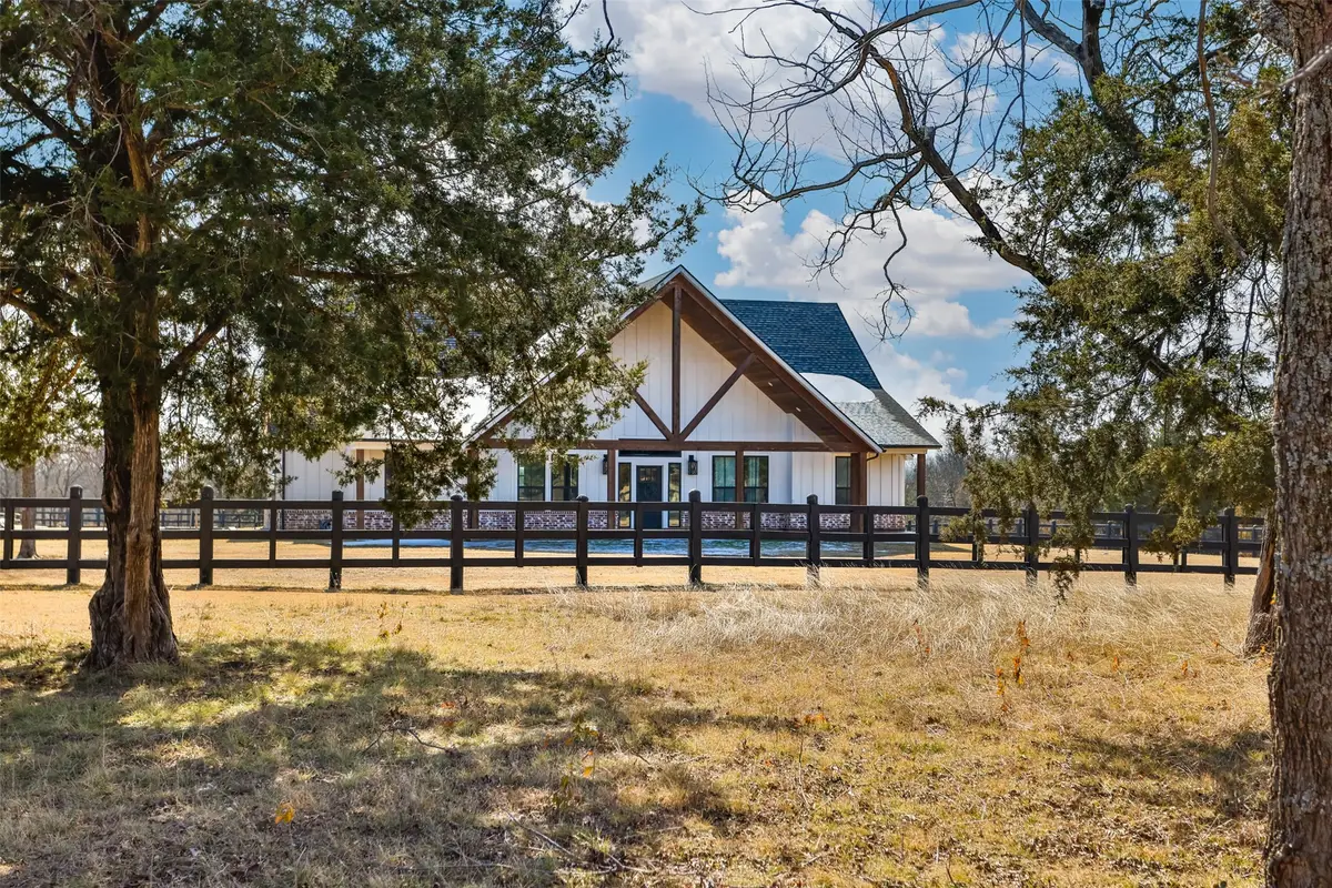 1205 Northshore Lane, Valley View, TX 76272 - #1