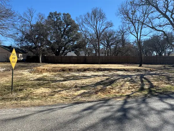 407 Shady Grove Drive, Granbury, TX 76049