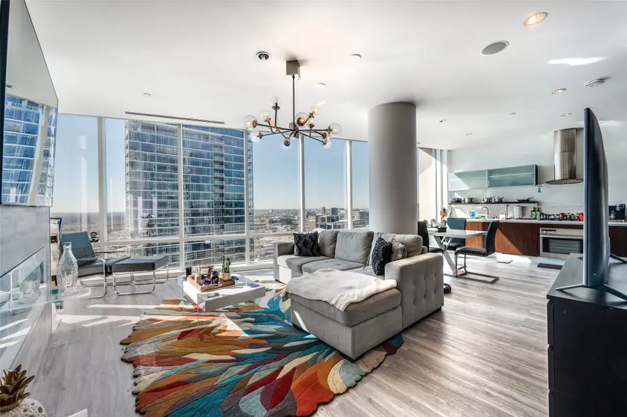 2430 Victory Park Lane #2601, Dallas, TX 75219 - Image #2