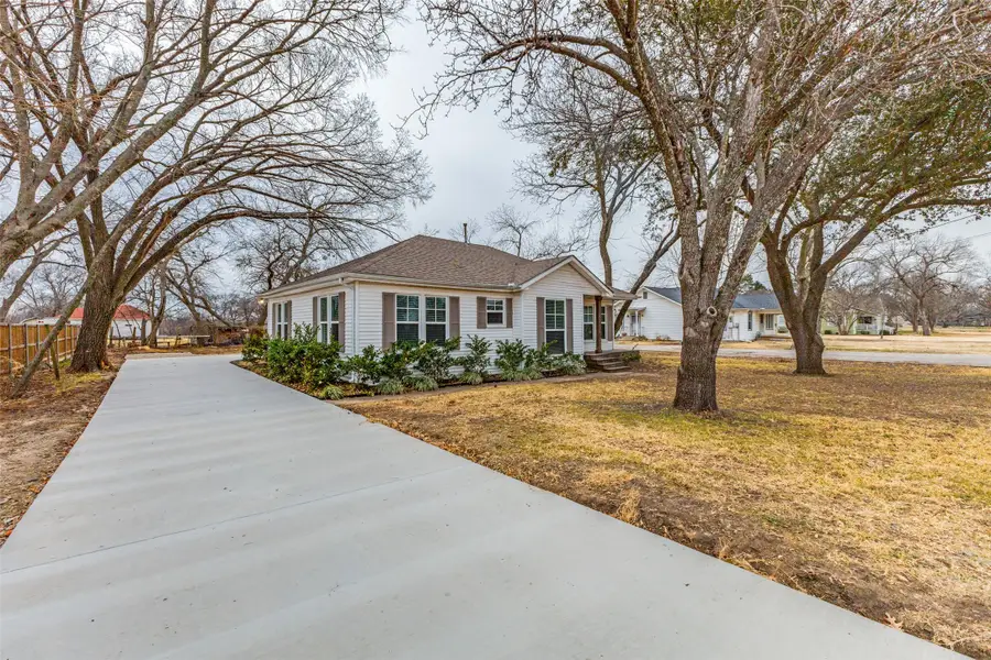 305 W Trinity Street, Forney, TX 75126 - #3