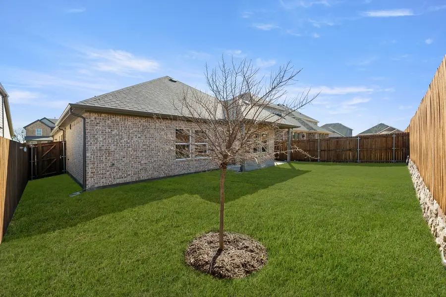 17224 Oxborough Drive, Justin Roanoke, TX 76247 - Image #3