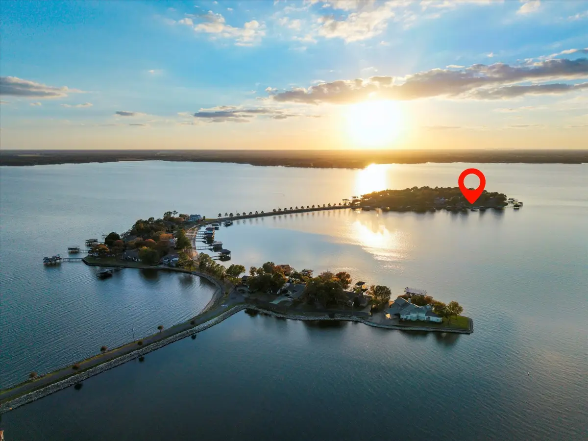 656 Enchanted Isles Drive, Mabank, TX 75156 - #1