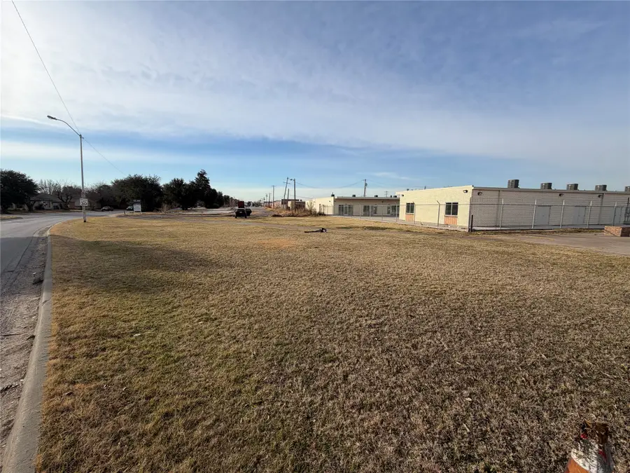 9999 Brockbank Drive, Dallas, TX 75220 - Image #2