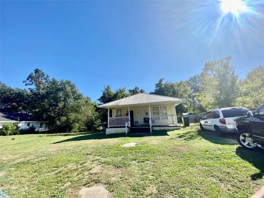 843 College Street, Shreveport, LA 71104 - #2