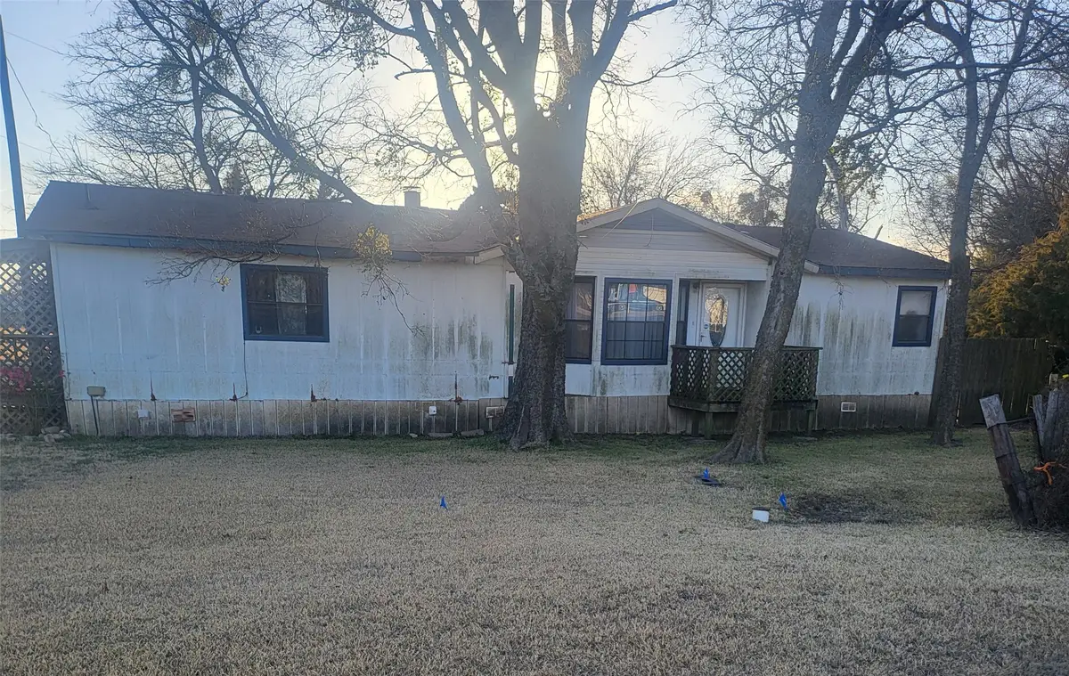 548 E Us Highway 69, Point, TX 75472 - Image #1