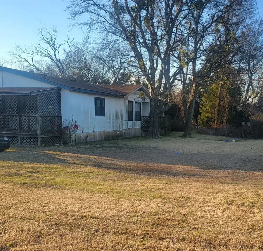 548 E Us Highway 69, Point, TX 75472 - Image #2