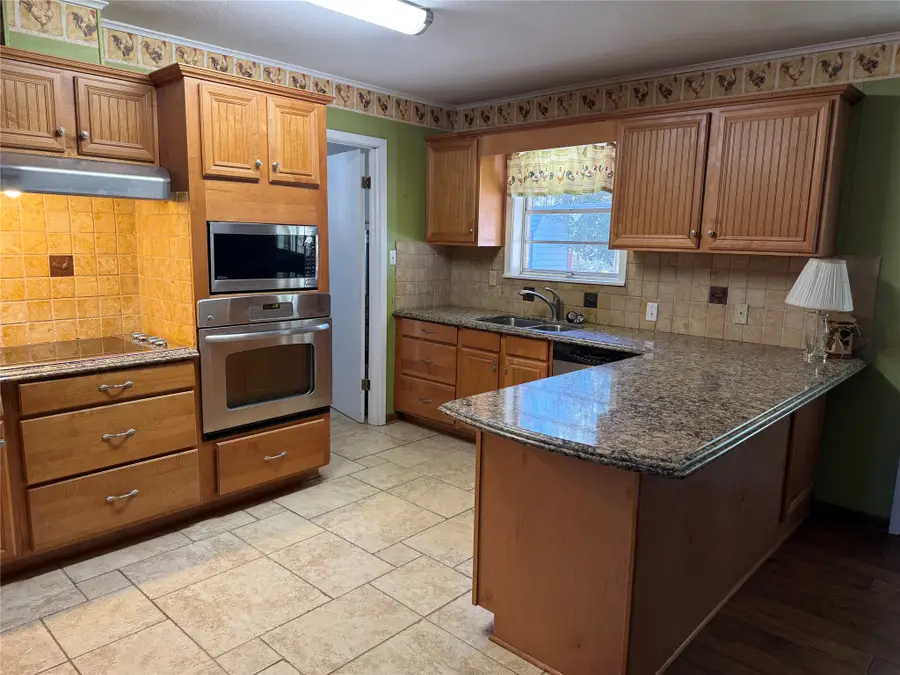 1005 S Cypress Street, Vivian, LA 71082 - #3