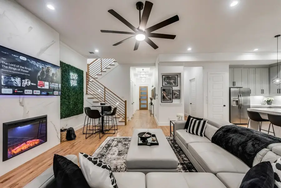 2015 S Ewing Avenue, Dallas, TX 75216 - #2