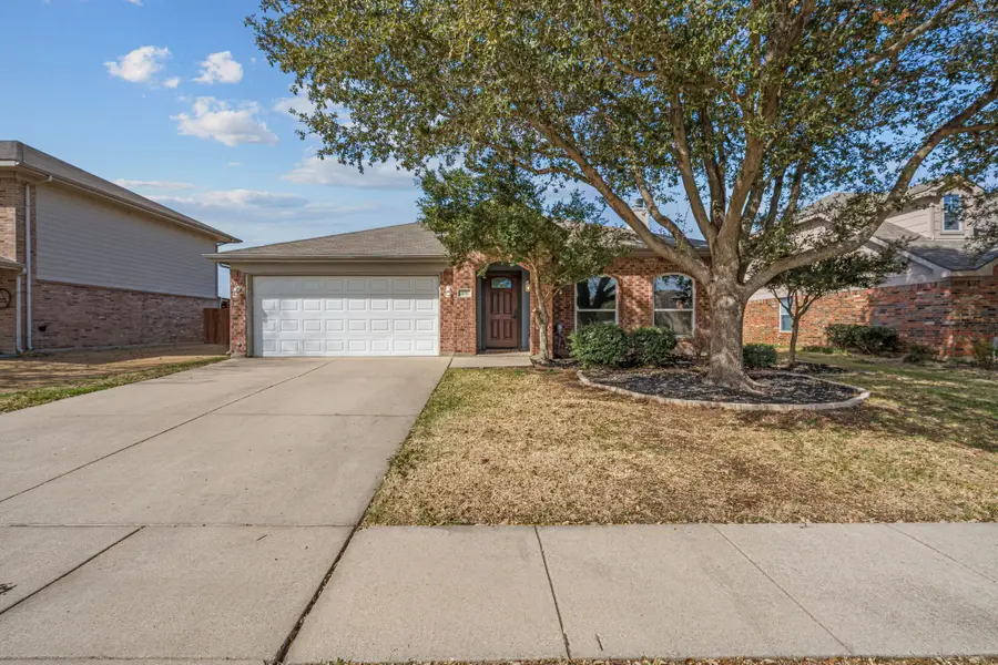 105 Thoroughbred Drive, Krum, TX 76249 - #2
