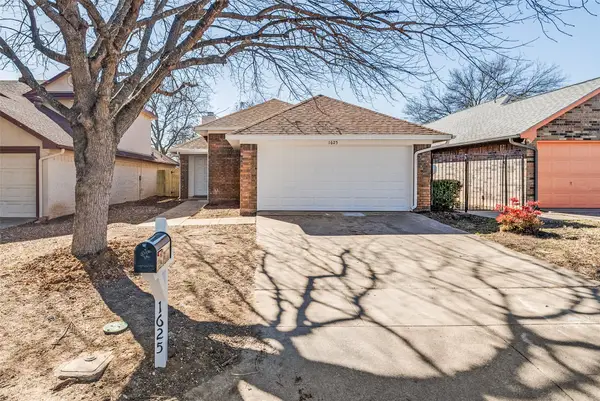 1625 Woodhall Way, Fort Worth, TX 76134