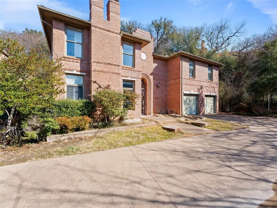 1809 Burton Hill Road, Fort Worth, TX 76107 - Image #2