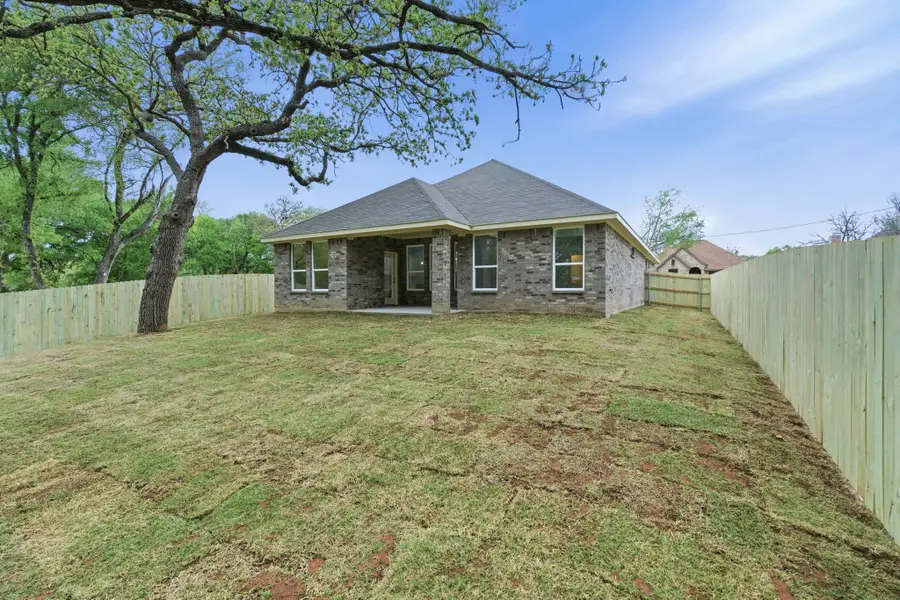213 E Bullard Street, Weatherford, TX 76086 - #2