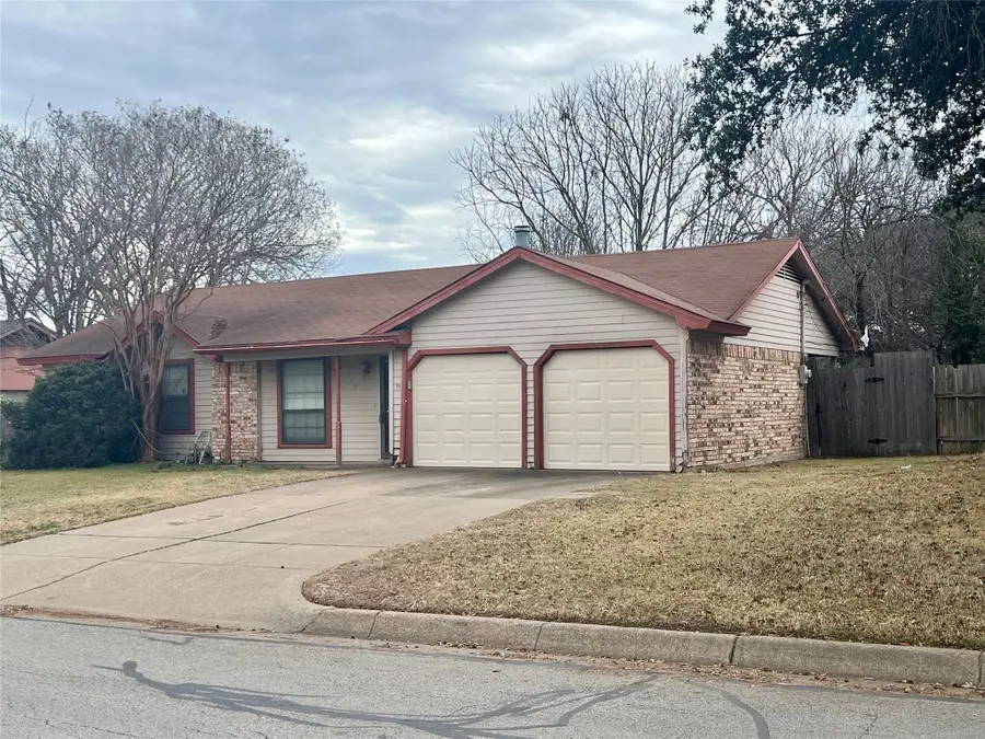713 Vaughn Drive, Burleson, TX 76028 - #2