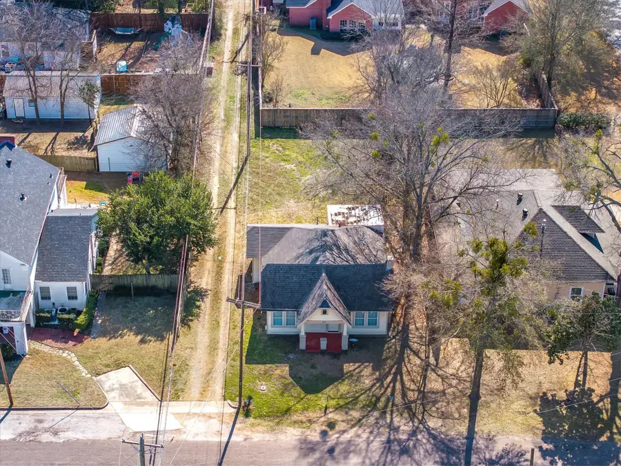 111 W Wolfe Street, Grand Saline, TX 75140 - #3