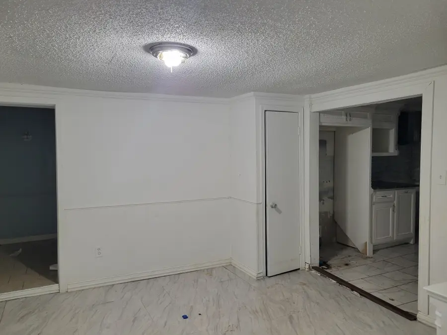 924 N Clements Street, Gainesville, TX 76240 - #2