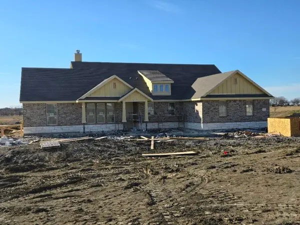 128 Hillview Trail, Decatur, TX 76234