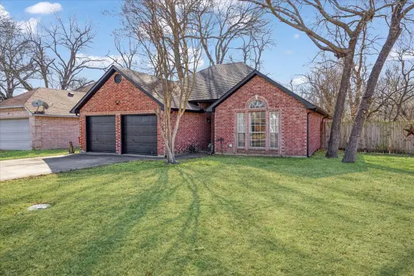 1413 Pecan Creek Drive, Farmersville, TX 75442