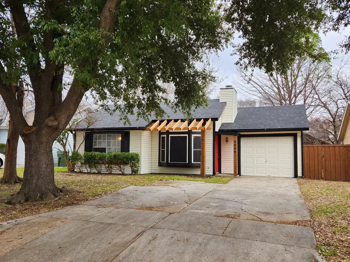 5509 Sedalia Drive, Arlington, TX 76018 - Image #1