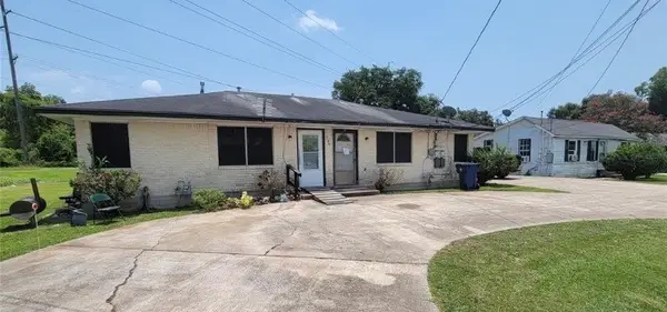 206 Robertson Street, Texas City, TX 77591