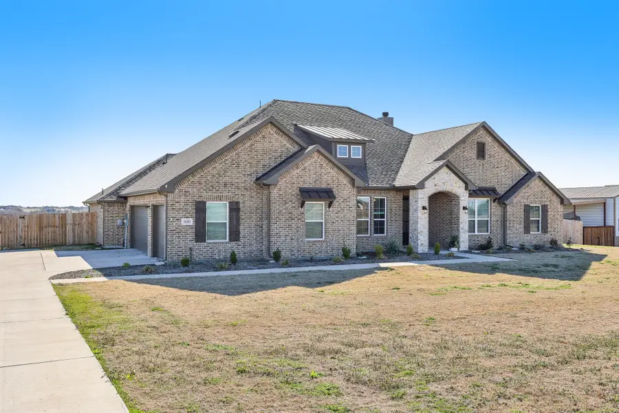 800 Majors Road, Van Alstyne, TX 75495 - #2