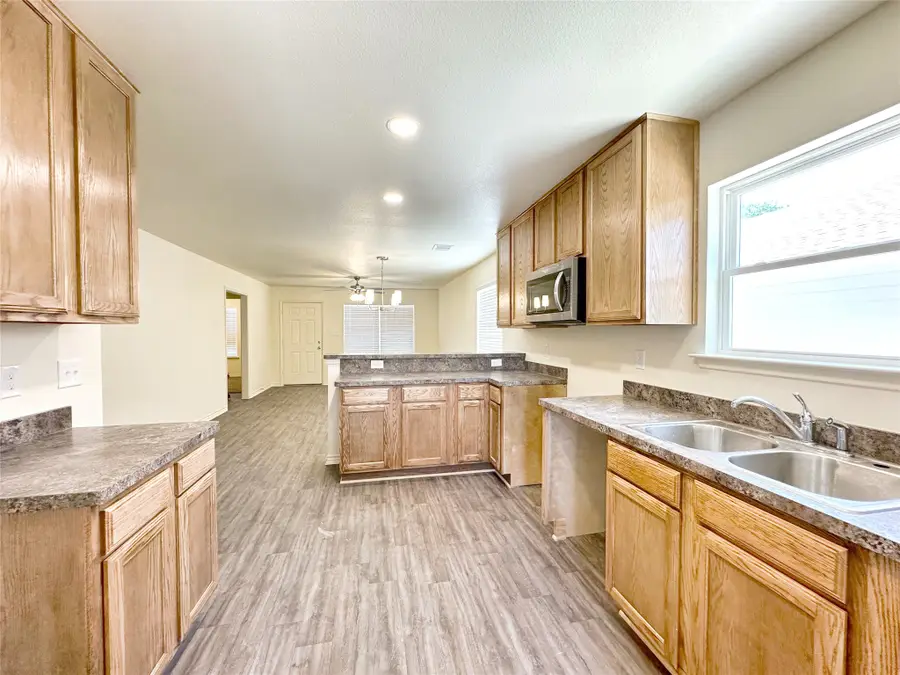 806 N Rusk Street, Weatherford, TX 76116 - #2