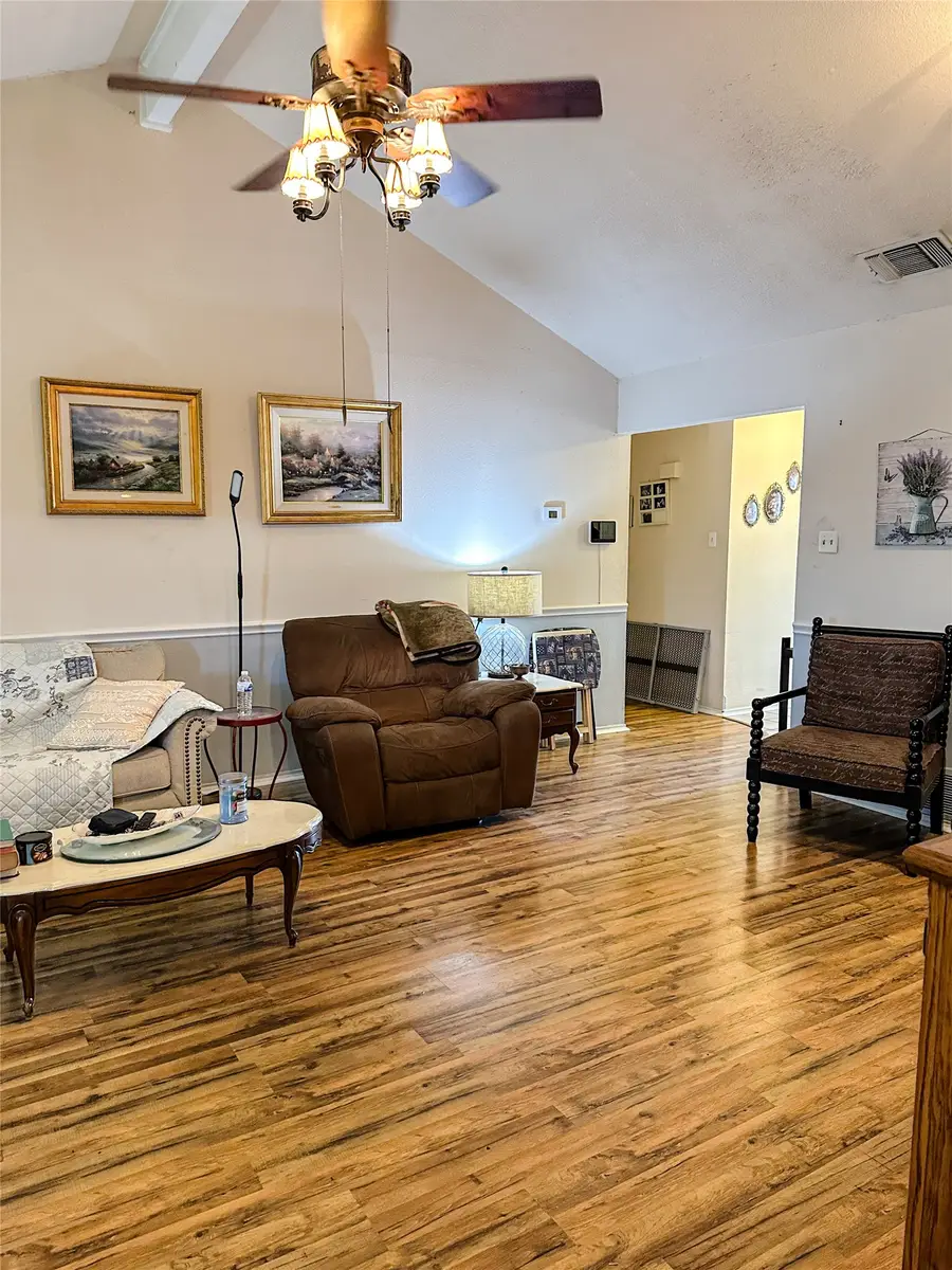 1324 N Creek Drive, Saginaw, TX 76179 - Image #2