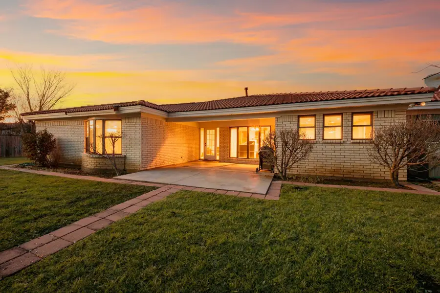 137 E Louella Drive, Hurst, TX 76054 - #3