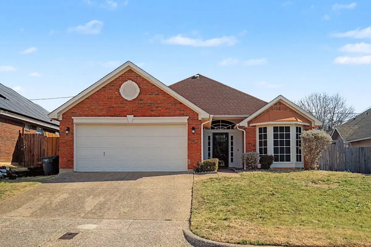 645 Cross Ridge Circle N, Fort Worth, TX 76120 - #1