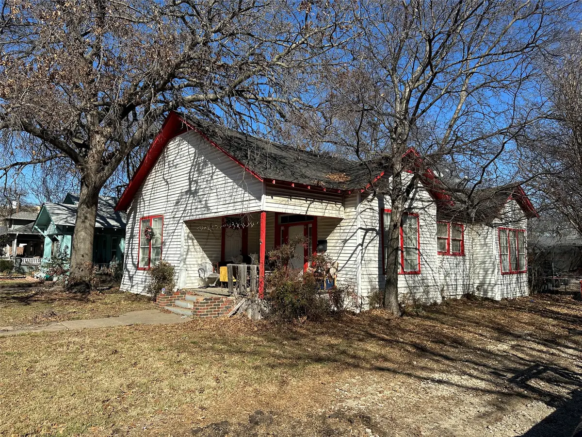 700 N Clinton Avenue, Dallas, TX 75208 - Image #1