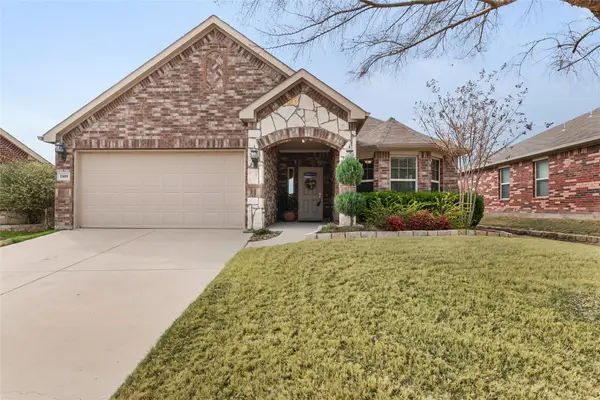 1809 Vista Royale Court, Fort Worth, TX 76108