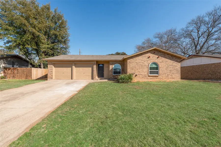1124 Sherwood Drive, Bedford, TX 76022 - #2
