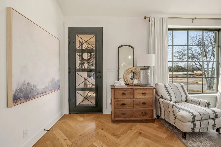 321 S Columbia Street, Stephenville, TX 76401 - #2